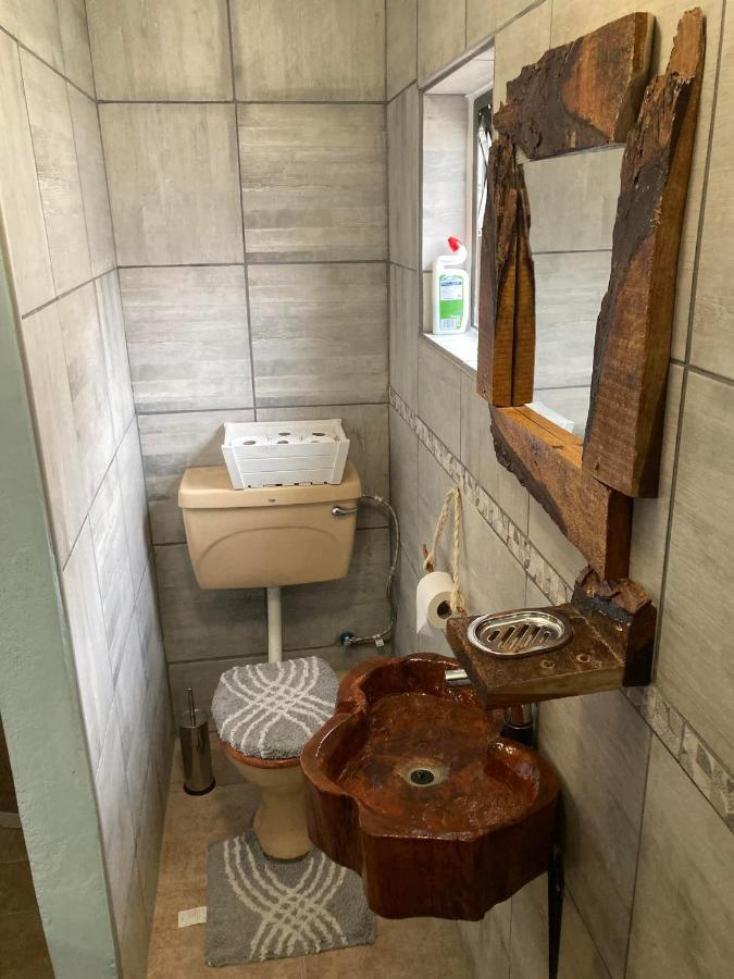 Daffodil Self Catering And Accommodation B Суакопмунд Екстериор снимка